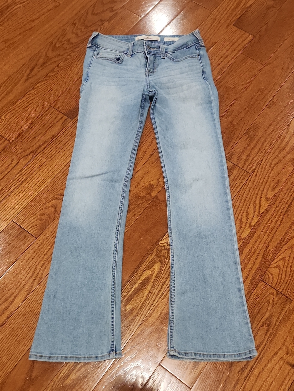 Hollister Light Blue Women's Low Rise Bootcut Jeans, Size W 26 X 30 L, 3S